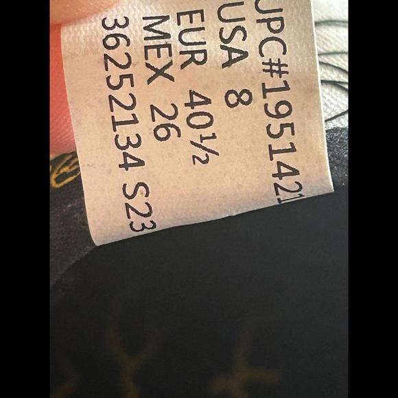 Pokémon Ground Up #25 Sneakers - Picture 7 of 8